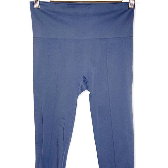 Yummie Crop Length Indigo Seamless Blue Leggings Size Small/Medium (P2) - Picture 4 of 7